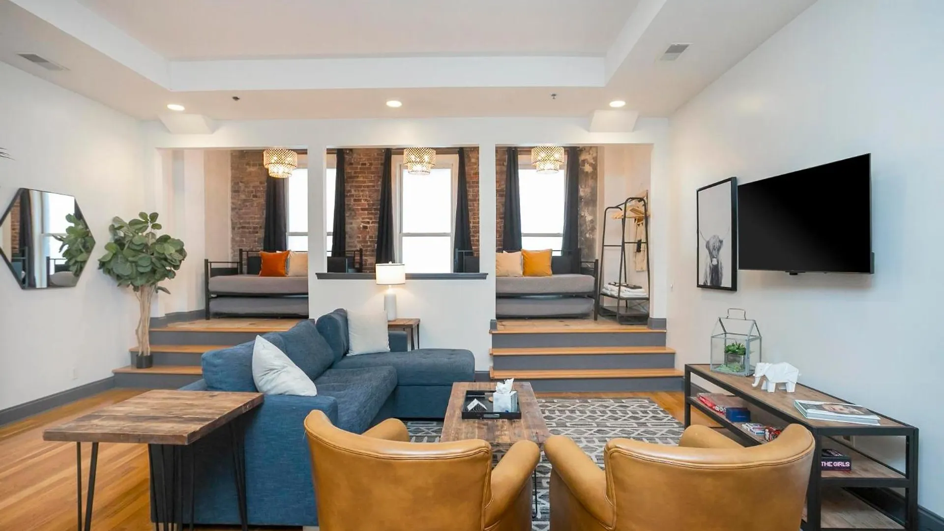 Loft Literally On Broadway Live Music & Bars Nashville Apartment